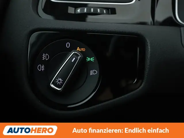 Volkswagen Golf view 26