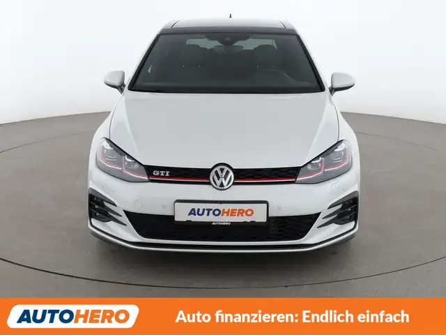 Volkswagen Golf view 9