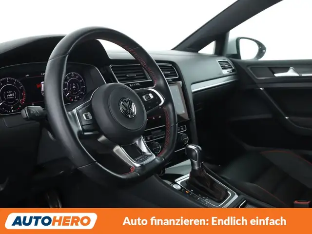 Volkswagen Golf view 11