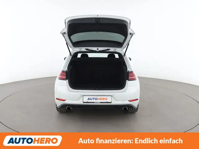 Volkswagen Golf view 17