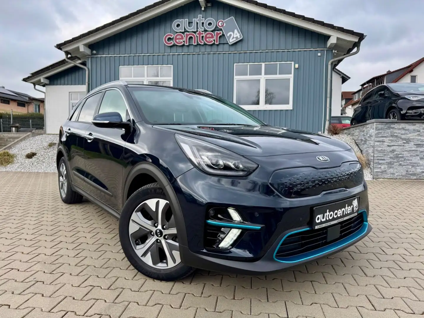Kia Niro e-Niro°64 kWh°CCS°11KW°Wärmepumpe°1.Hand°LED° Blau - 1