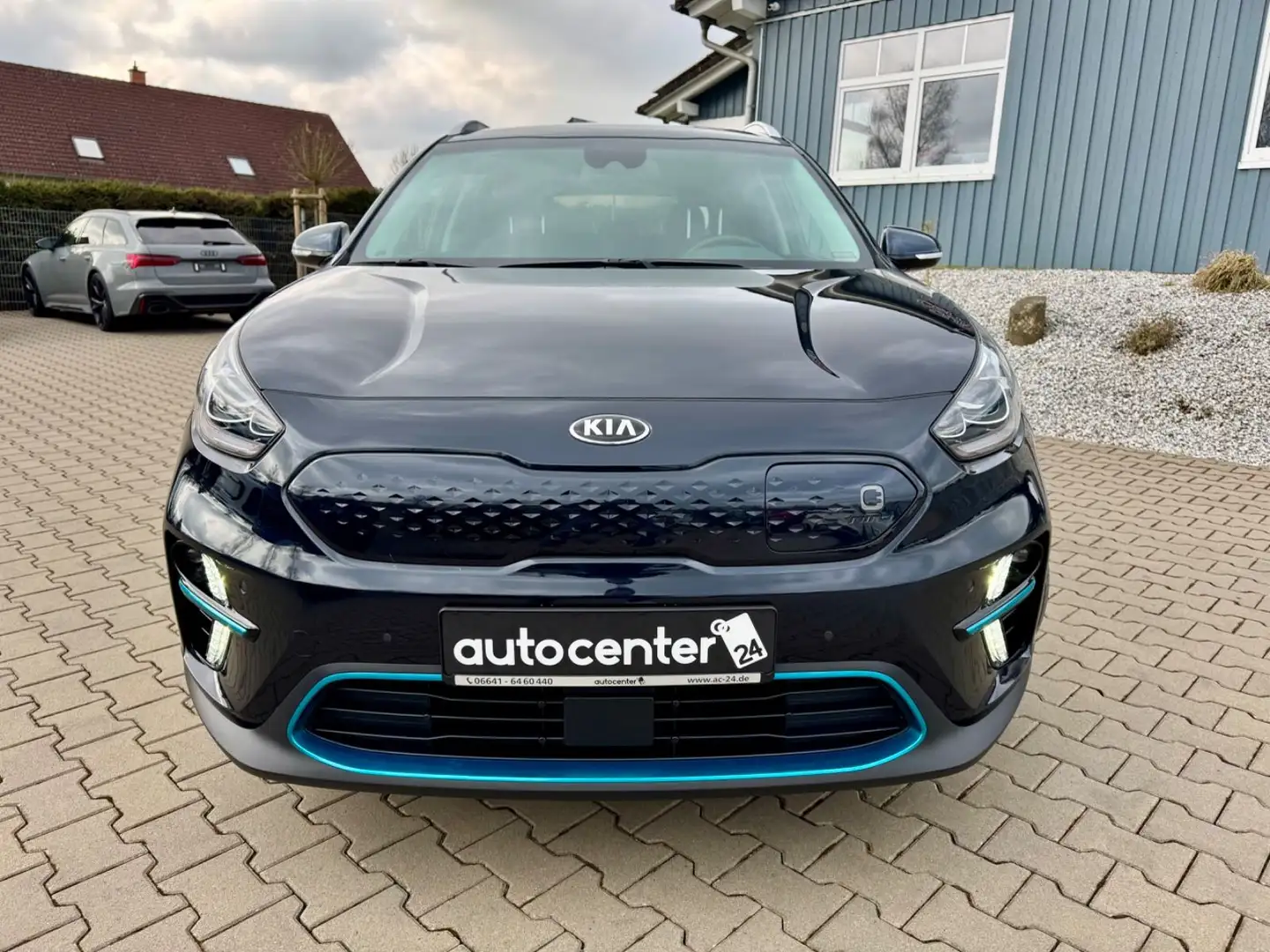 Kia Niro e-Niro°64 kWh°CCS°11KW°Wärmepumpe°1.Hand°LED° Blau - 2