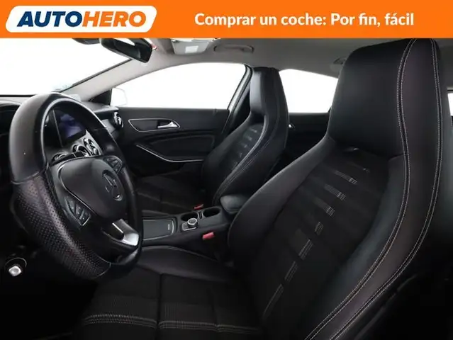 Mercedes-Benz Gla view 11