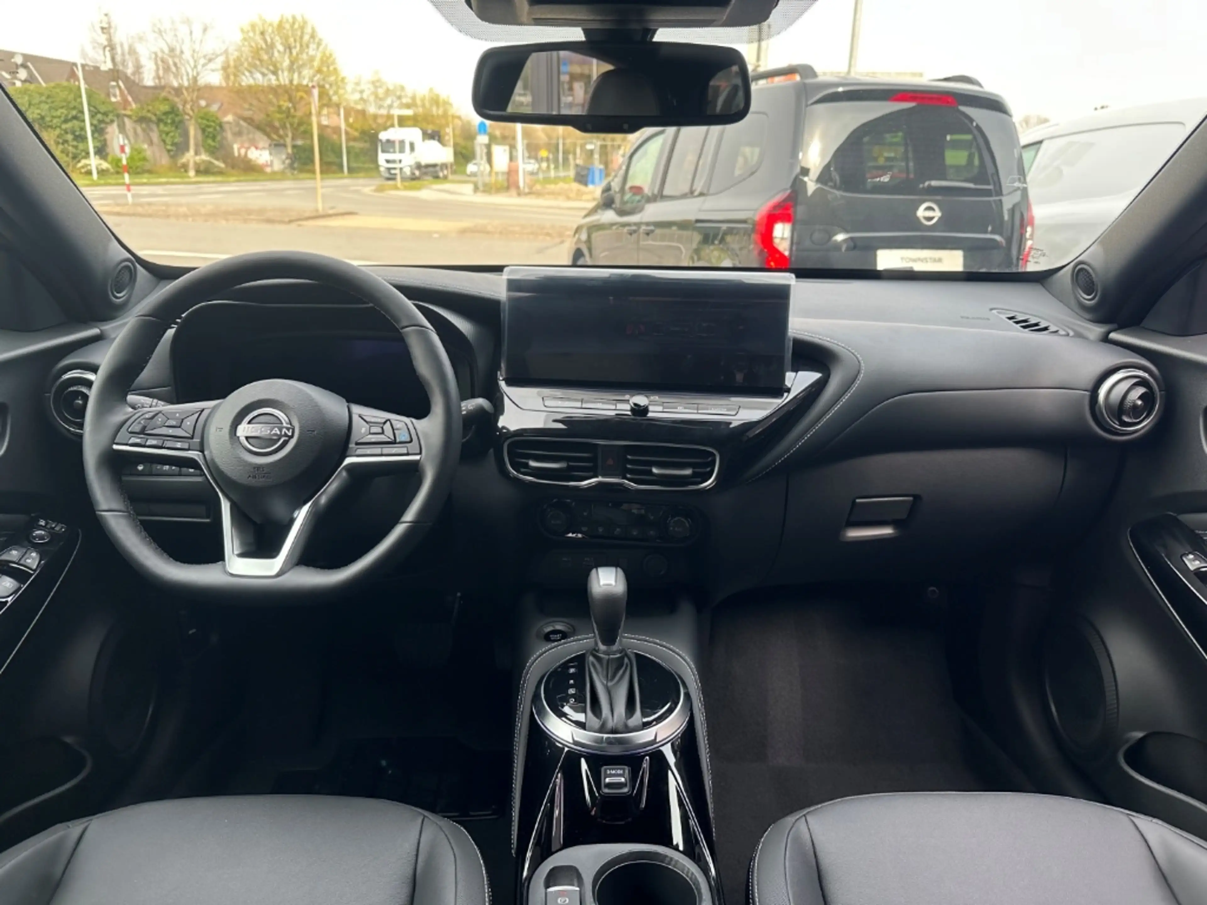 Nissan Juke TEKNA 1.6 Hybrid 143PS 4AMT 2-Farben Bose BFS Navi — photo 7