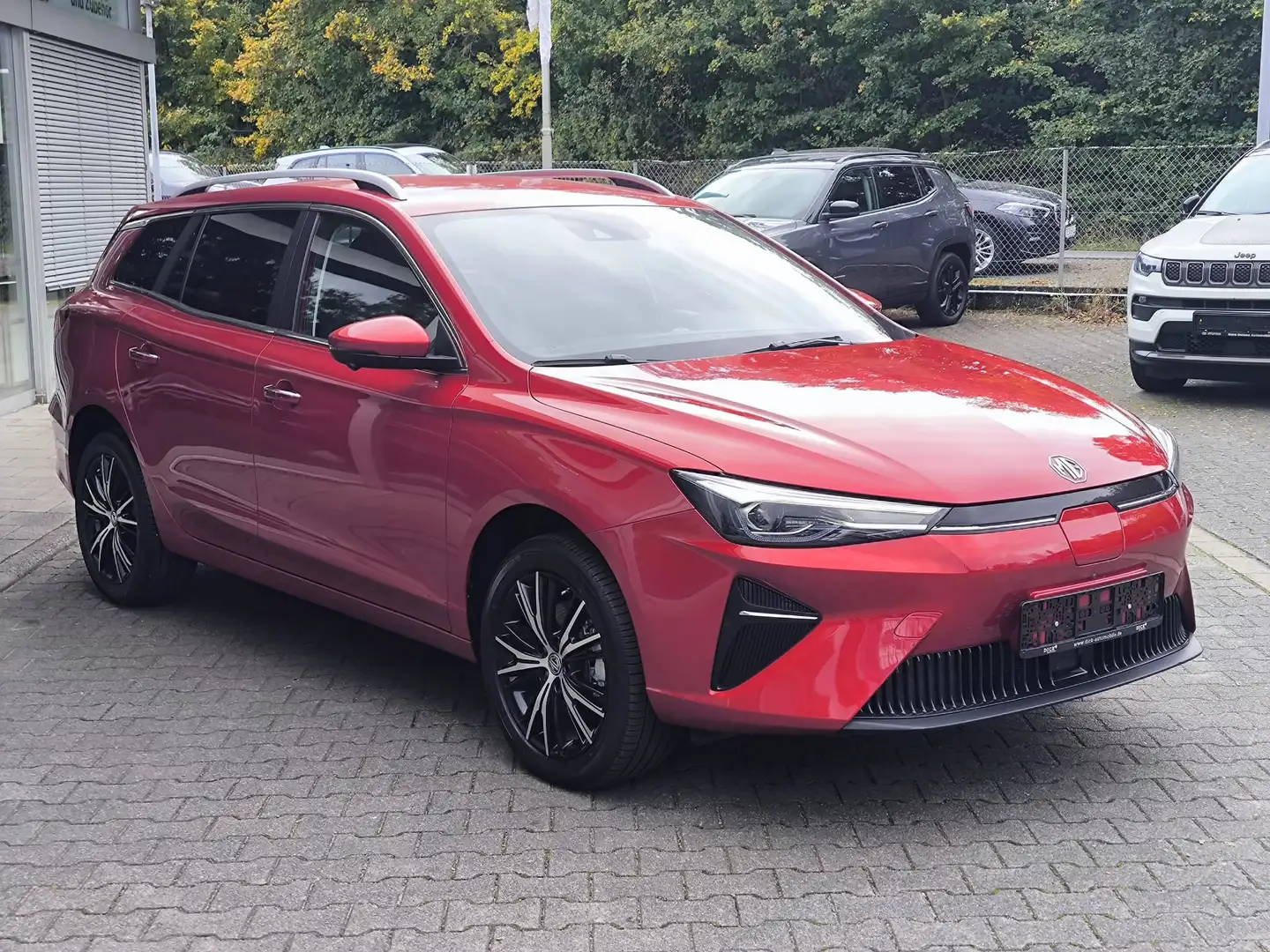 MG 61 KWH Luxury NAVI+LEDER+SHZ+LED+DAB+ACC+360° Rouge - 2