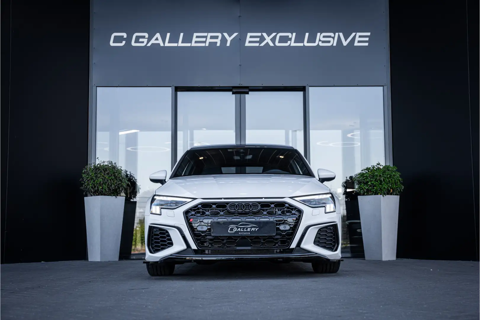 Audi S3 Sportback 2.0 TFSI quattro RS3 Look! - Panorama | Wit - 2