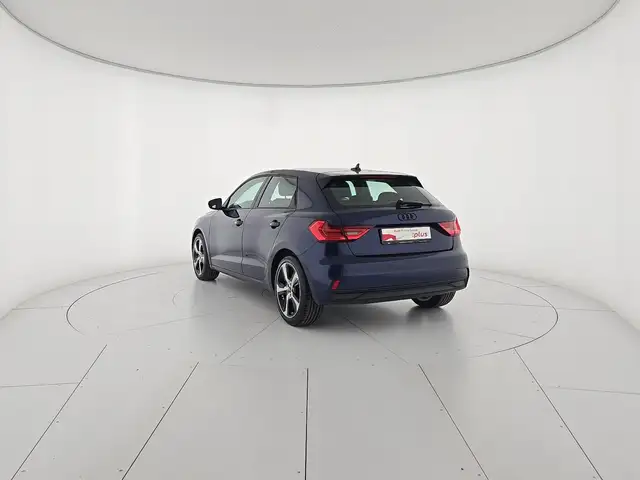 Audi A1 view 3