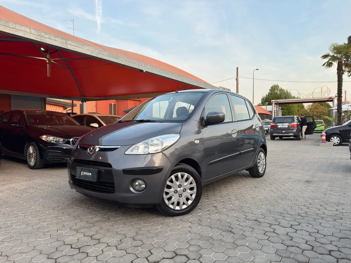 Hyundai i10 ADATTA A NEOPATENTATI 1.1 12V Active Grigio - 1