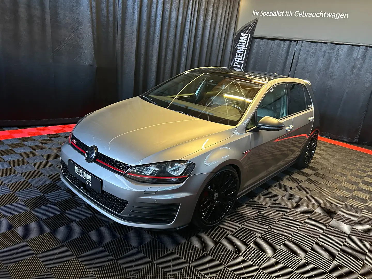 Volkswagen Golf GTI GTI Performance *ACC*H&R*AKRAPOVIC*HG* Grau - 2