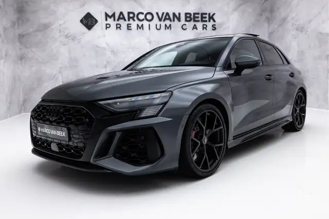 Audi RS3 Sportback 2.5 TFSI Quattro | Pano | B&O | Sportuit