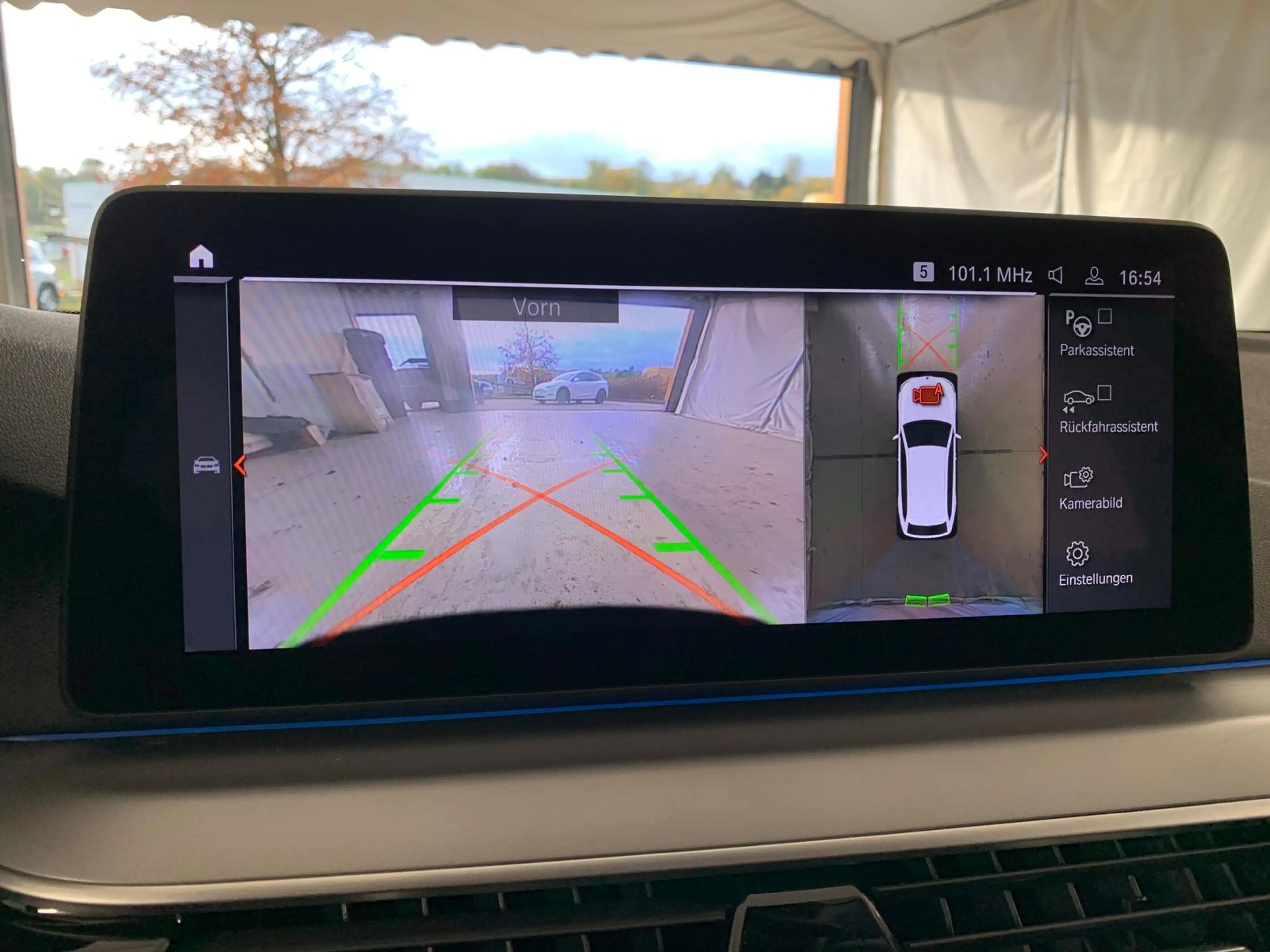BMW 530 e Navi+ Laser 18" 360K HeadUp DrivingAssProf — photo 12