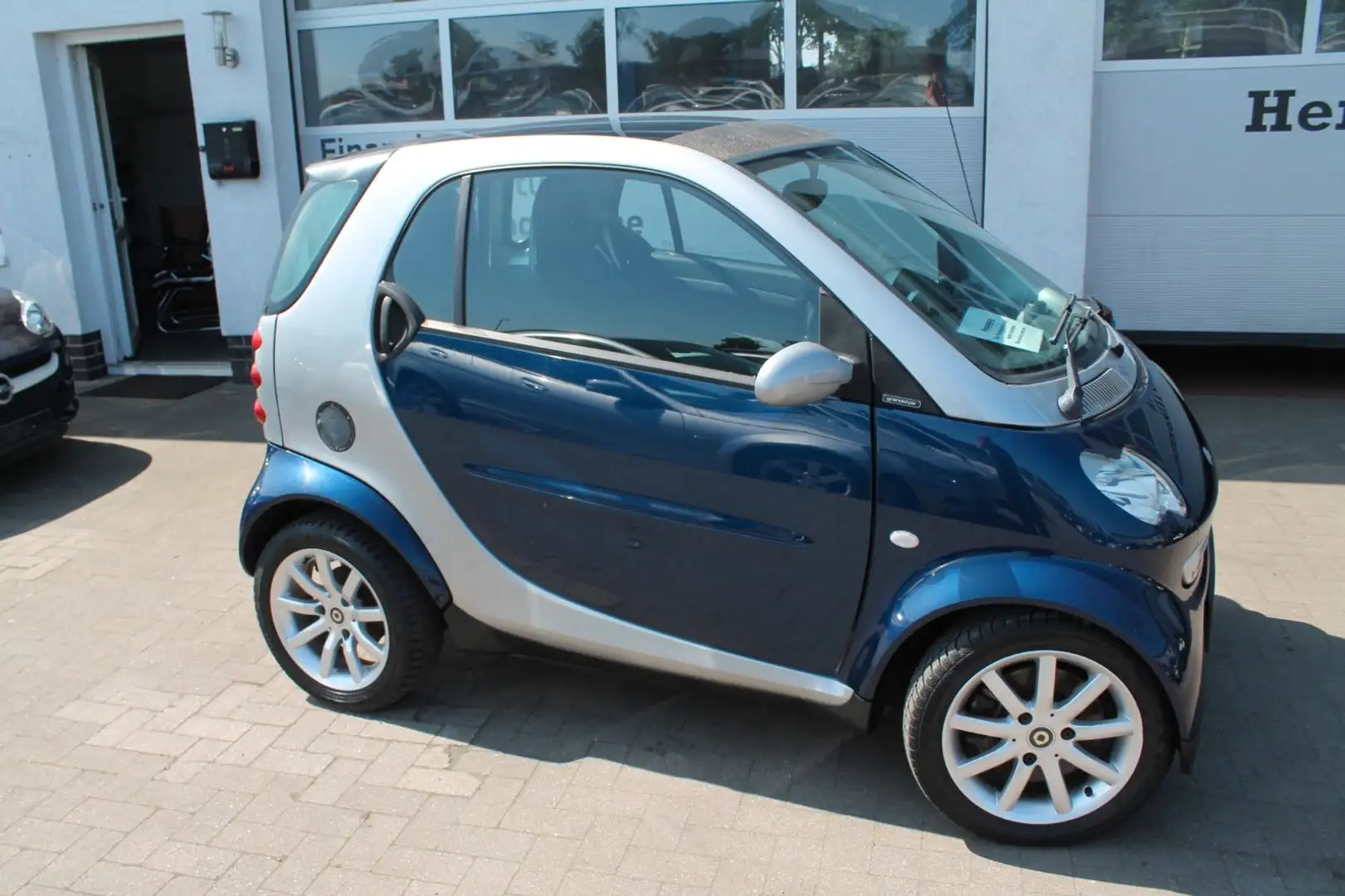 smart forTwo fortwo coupe Grandstyle *TÜV-NEU* Blau - 2