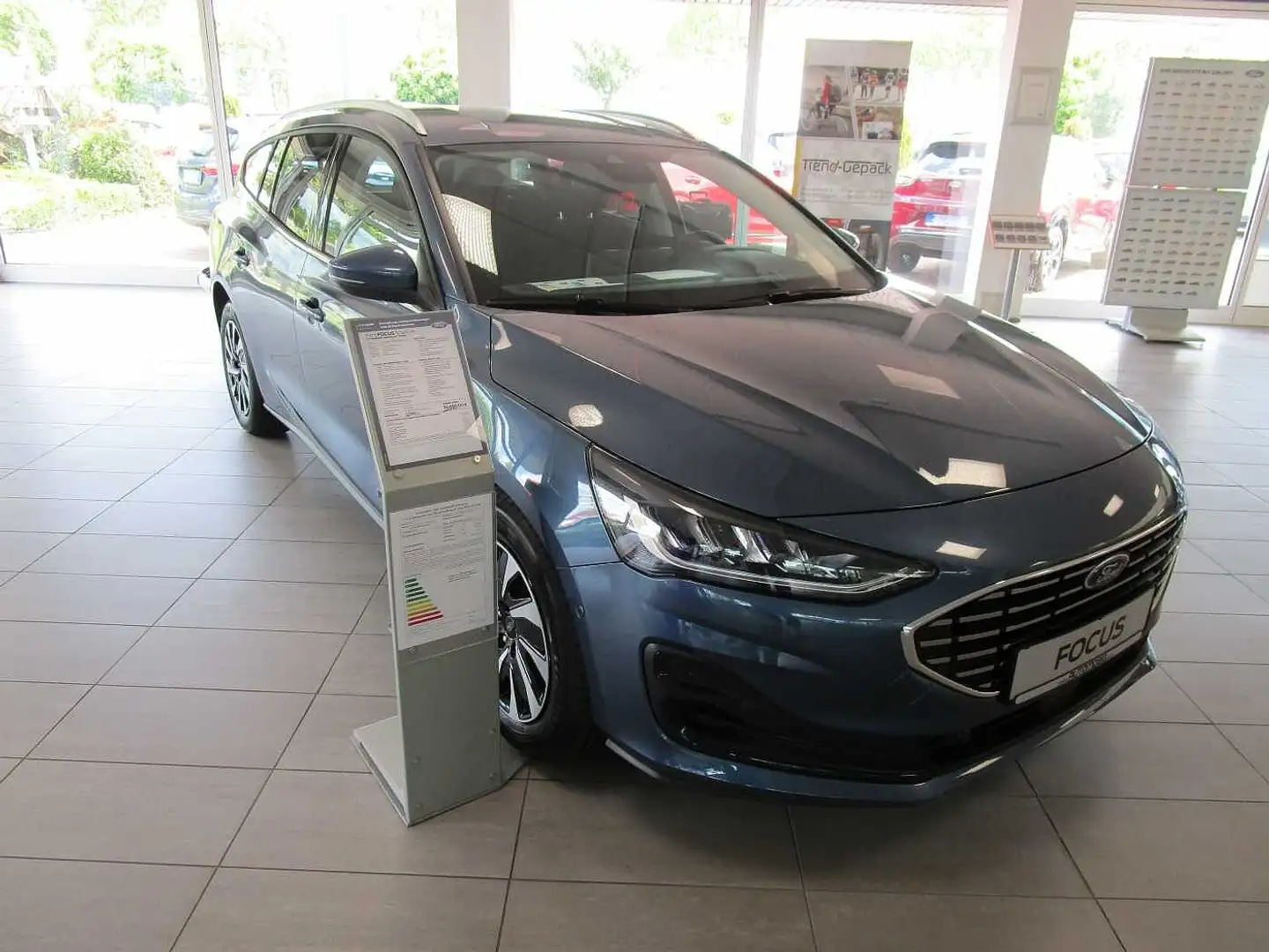 Ford Focus Turnier 1.0 EB MHEV TITANIUM/TWA/Navi/RFK/ACC Blau - 1