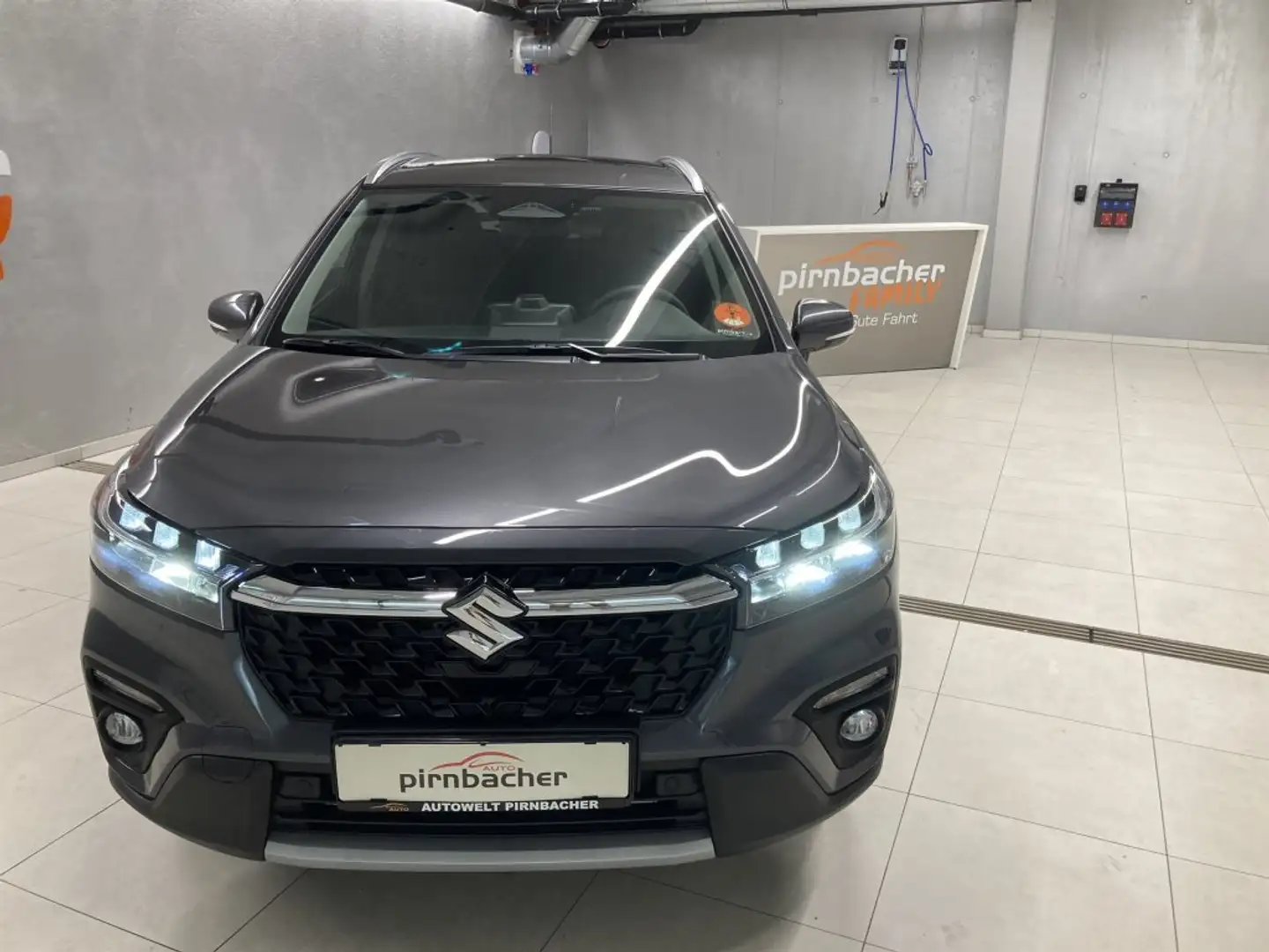 Suzuki S-Cross 1.4 HYBRID ALLGRIP shine Silber - 2