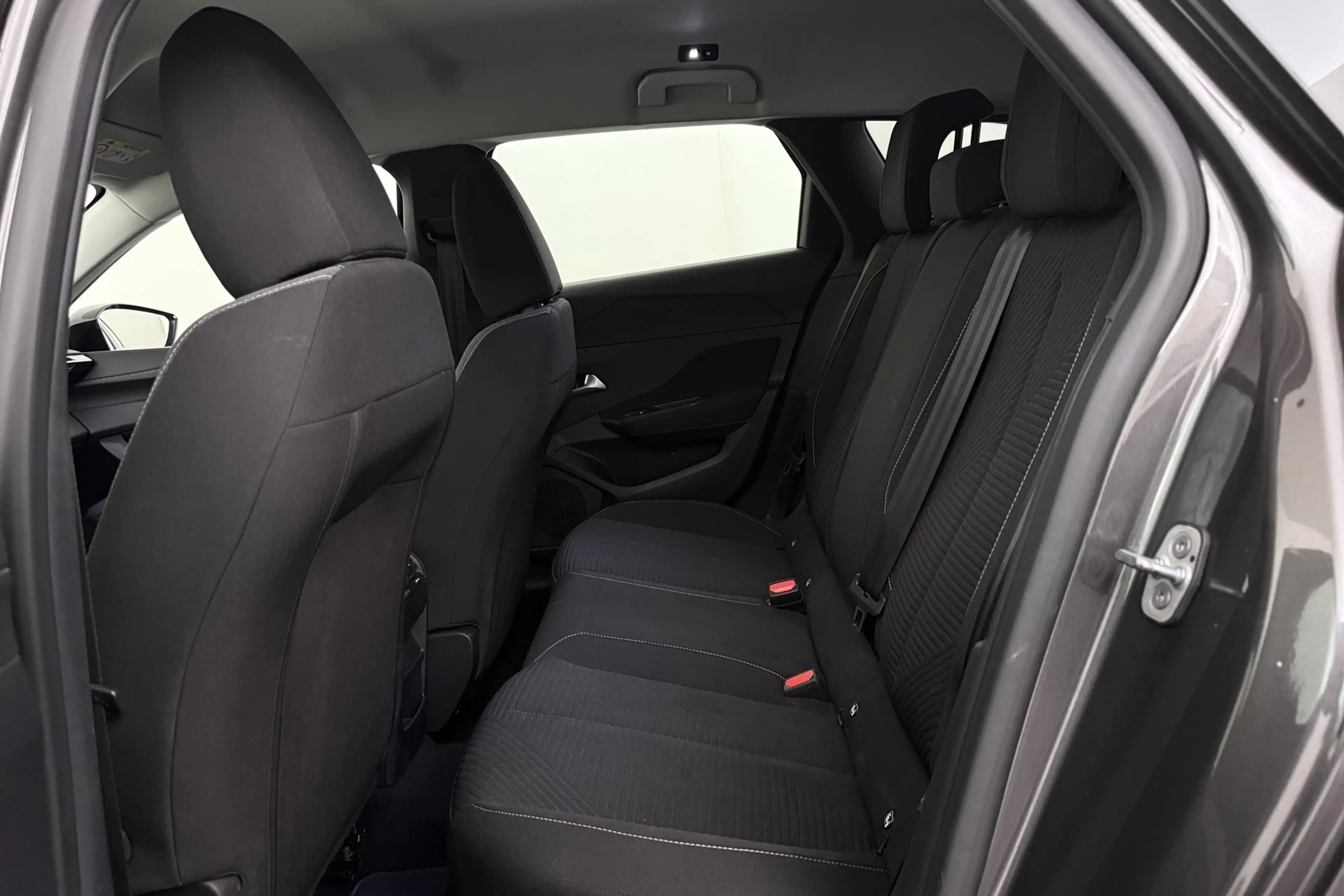 Peugeot 308 SW 1.2i  + GPS + CARPLAY + PDC + CRUISE + ALU 16 — photo 13
