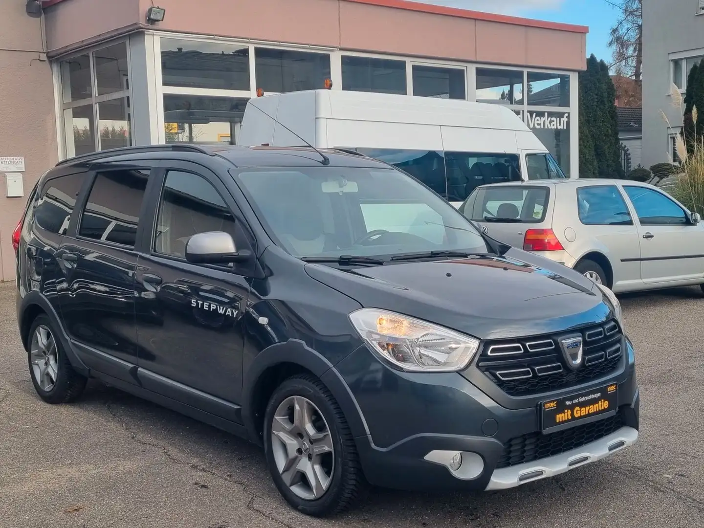 Dacia Lodgy Stepway*7 SITZER*NAVI*KLIMA*SHZ*TEMPOMAT* Gris - 2