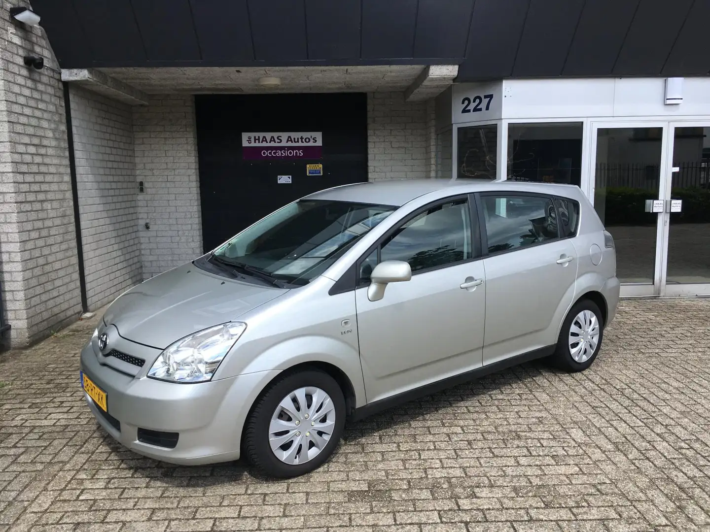 Toyota Corolla Verso 1.6 VVT-i Terra / AIRCO / NETTE STAAT / APK 16 AUG Gri - 1
