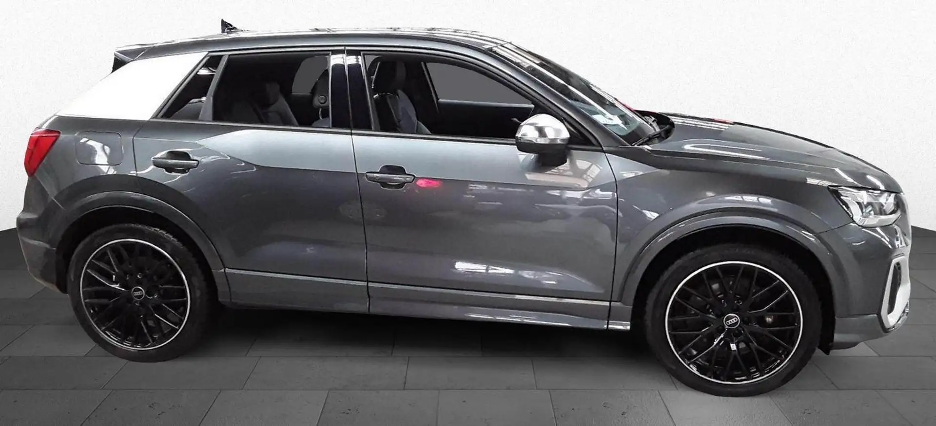 Audi SQ2 TFSI qu. S-tro. +ACC+Kamera+Matrix+ Gris - 2