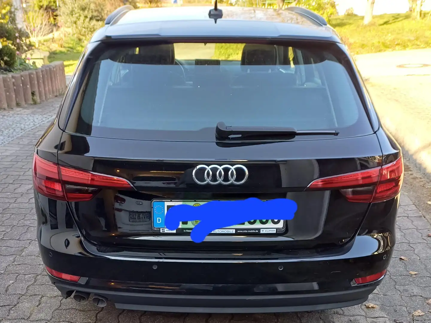 Audi A4 A4 Avant 2.0 TDI ultra S tronic Schwarz - 2