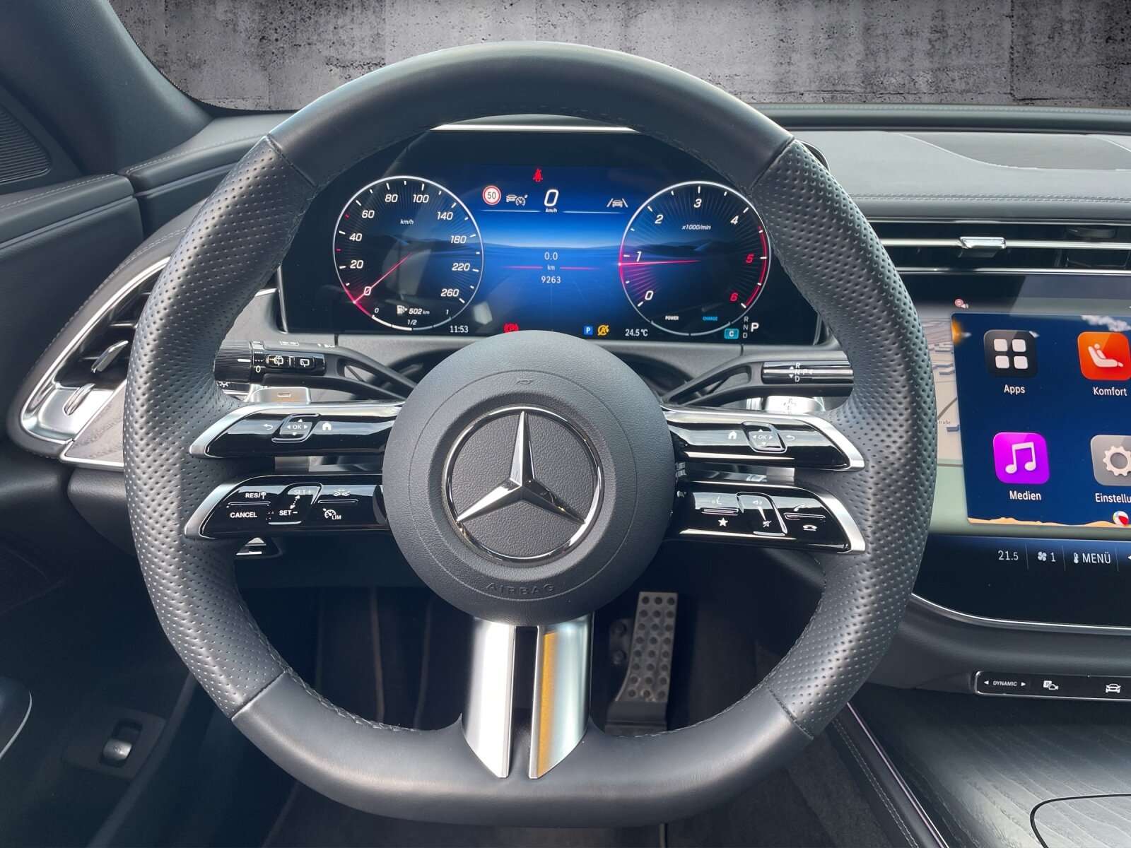 Mercedes-Benz E 220