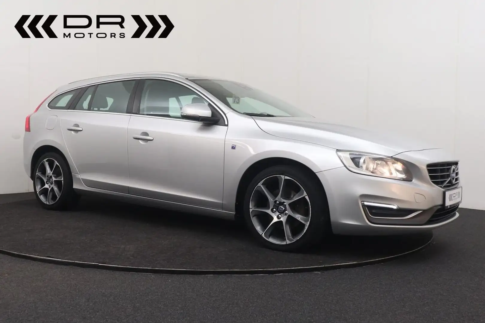 Volvo V60 D4 OCEAN RACE  - LEDER - NAVI Gümüş rengi - 2
