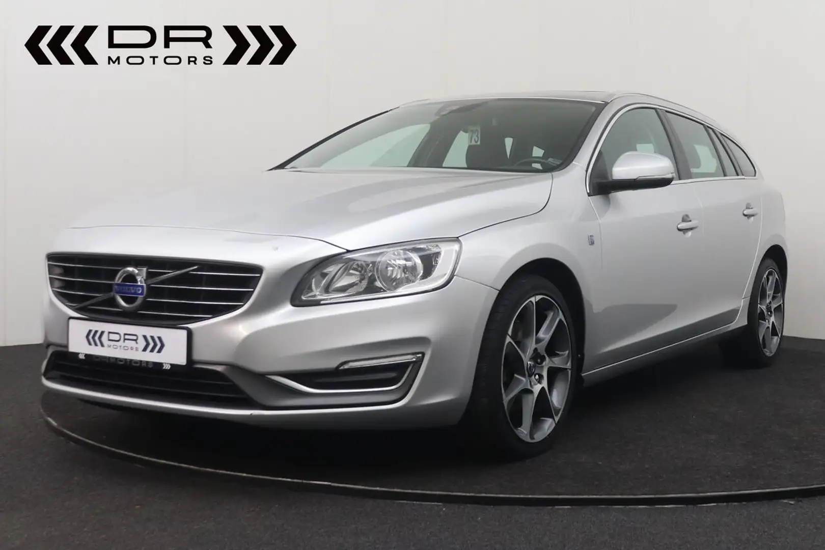 Volvo V60 D4 OCEAN RACE  - LEDER - NAVI Gümüş rengi - 1