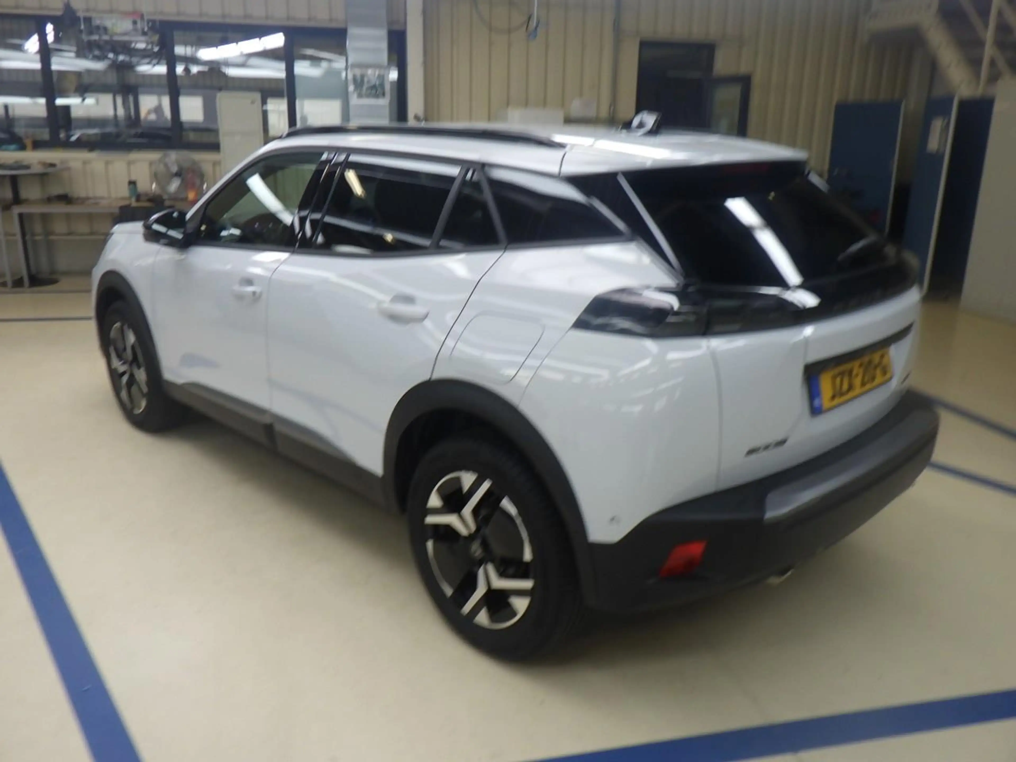 Peugeot 2008 1.2 Hybrid 145 Allure Tot 8 Jaar Garantie | Automa — photo 4