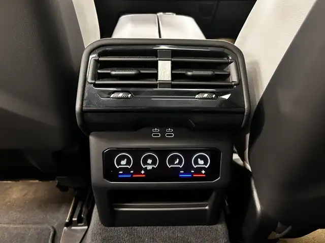 BMW M5 view 21