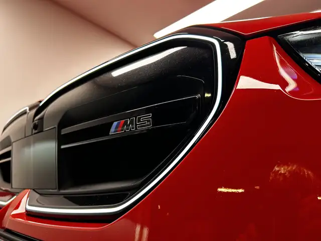 BMW M5 view 12