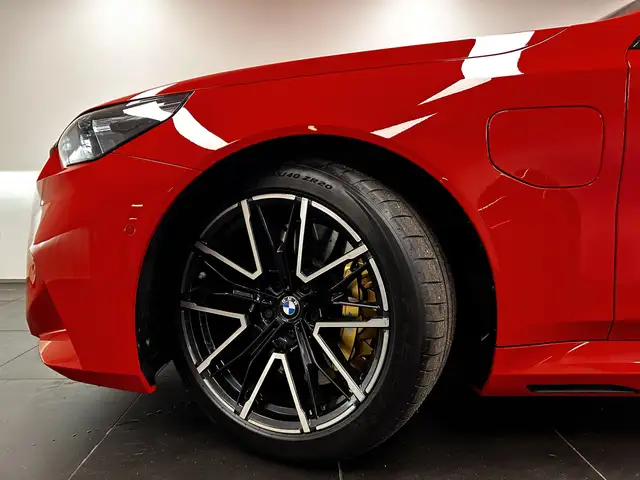BMW M5 view 8