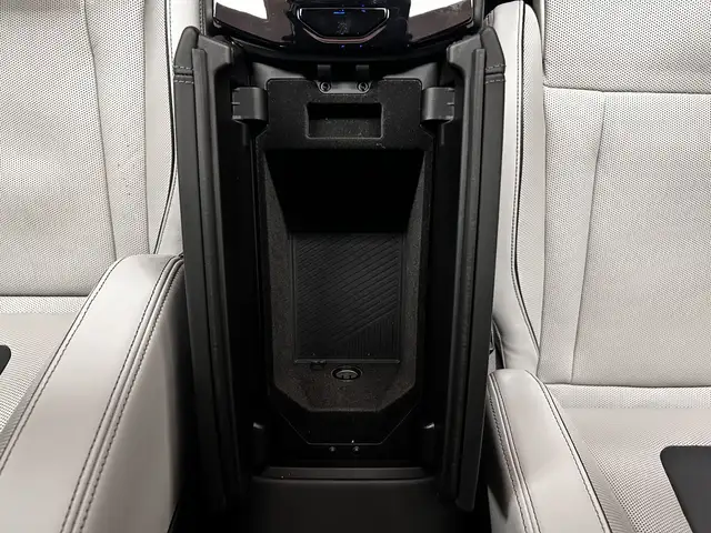 BMW M5 view 25
