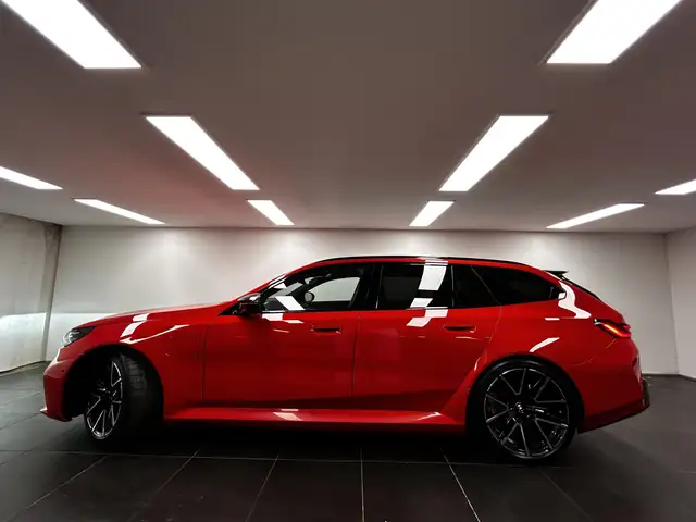 BMW M5 view 3