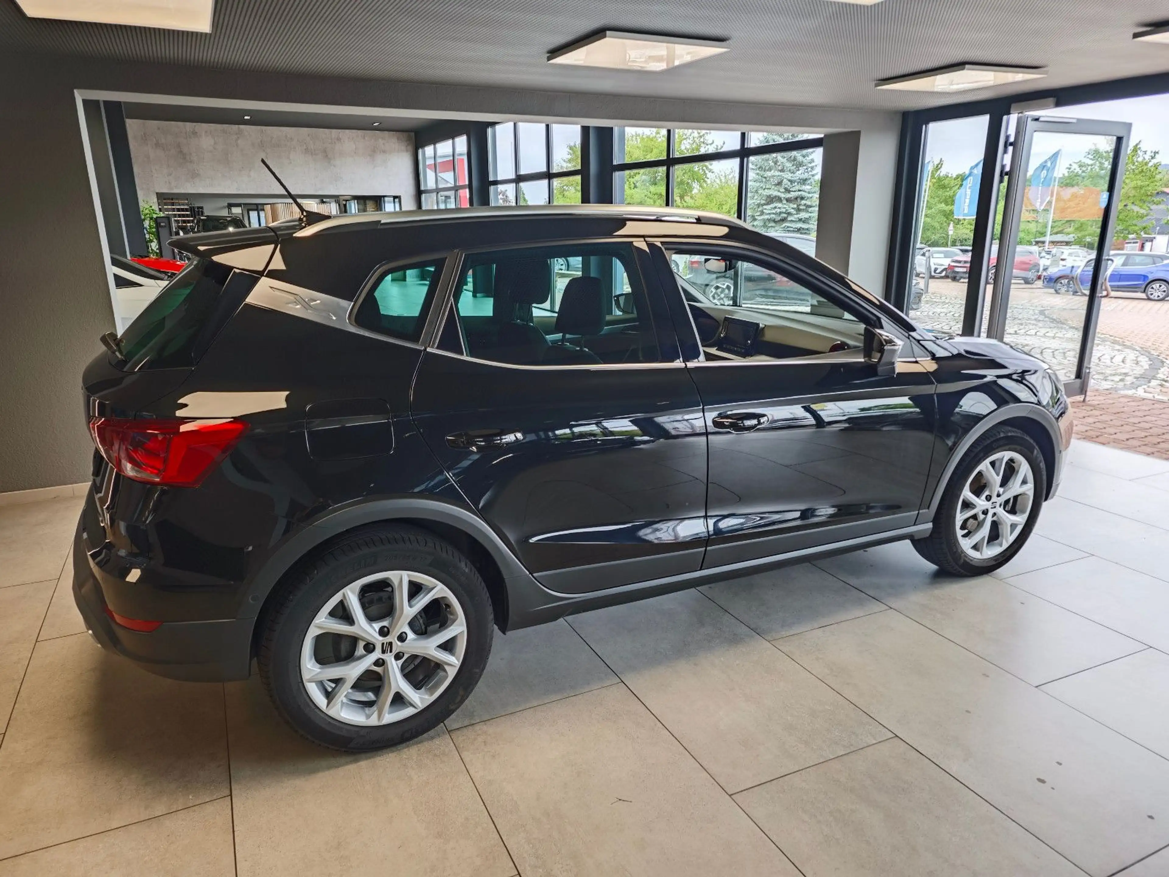 SEAT Arona 1.0 TGI FR ACC|Kam|LED|SHZ|FullLink — photo 2