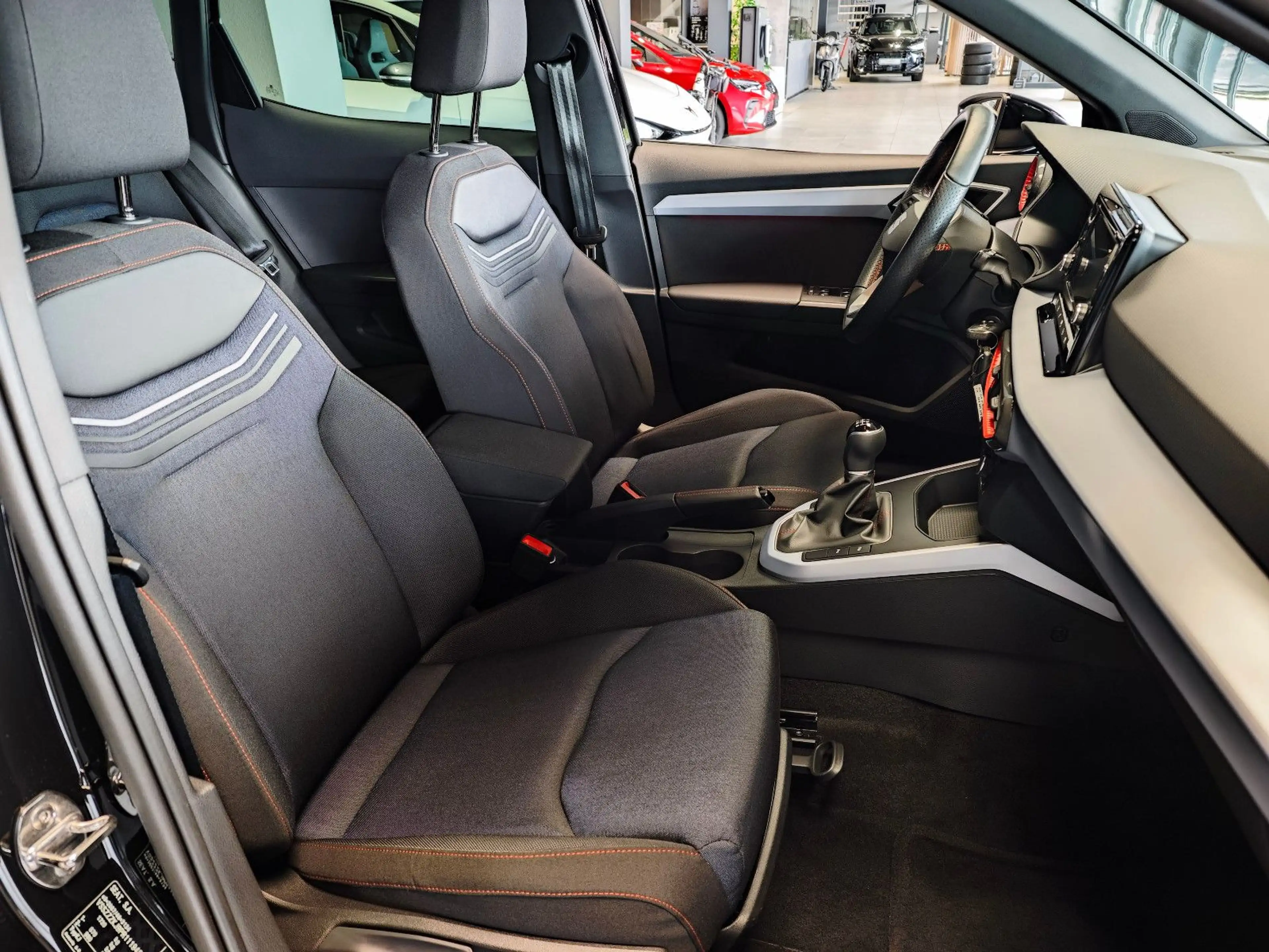 SEAT Arona 1.0 TGI FR ACC|Kam|LED|SHZ|FullLink — photo 4