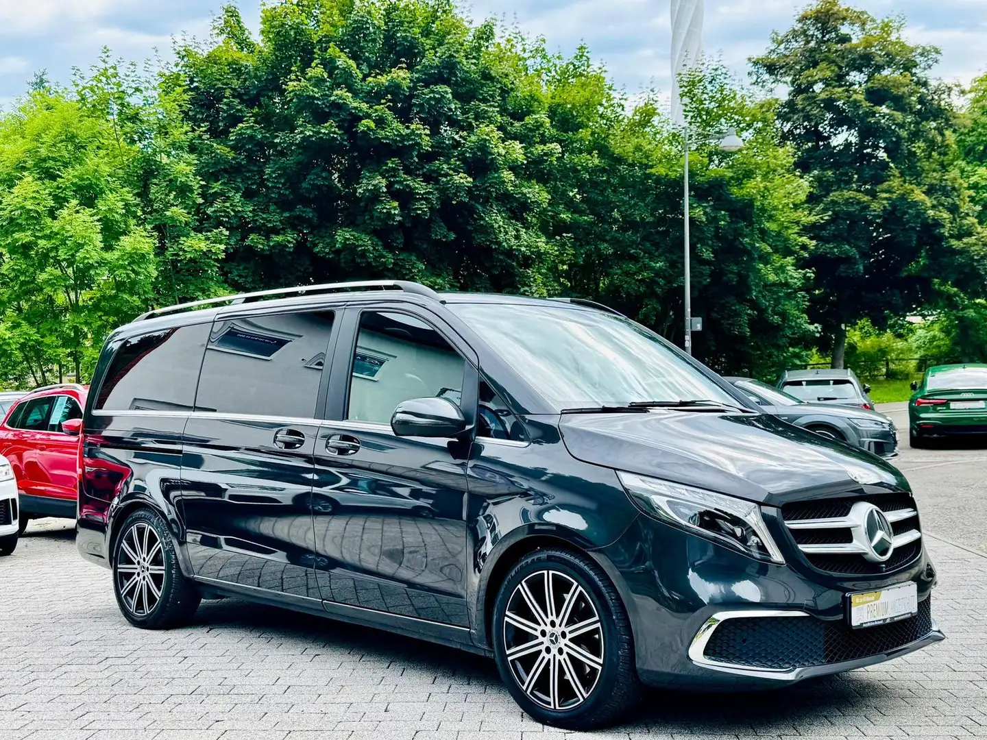 Mercedes-Benz V 300 d Exclusive Edition lang Pano 360° LED Grau - 2