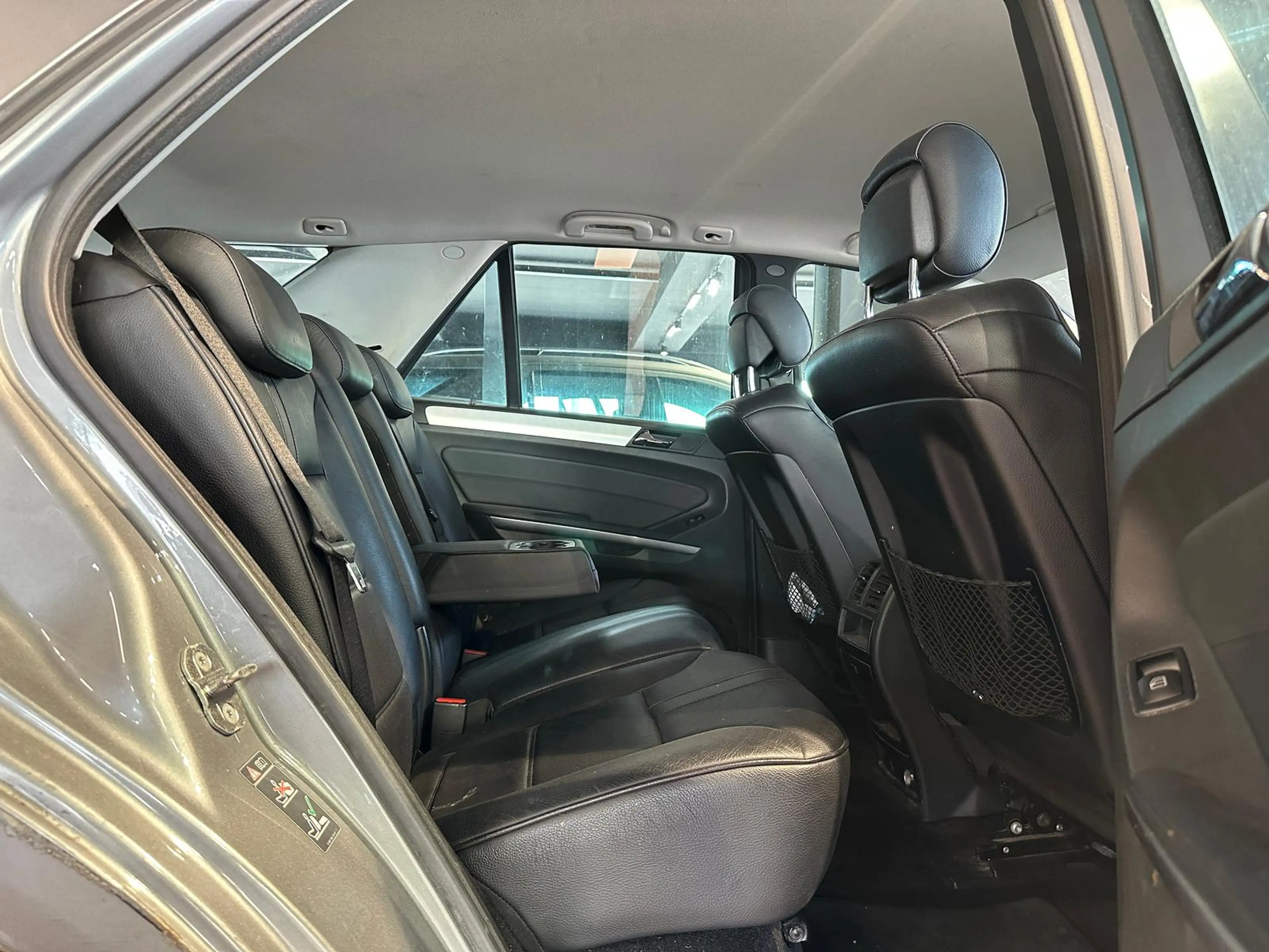 Mercedes-Benz ML 300 CDI 4M SPORTPAKET AHK-3,5T 1.HAND SCHECKHEFT — photo 12