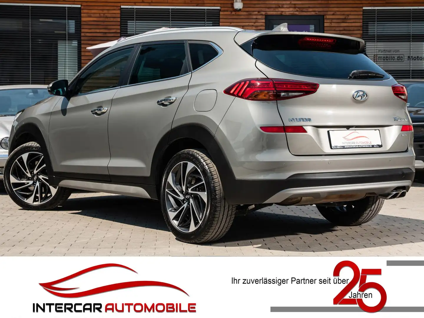 Hyundai TUCSON 1.6 TGDI Premium 4WD |Autom|CarPlay|LED Grau - 2