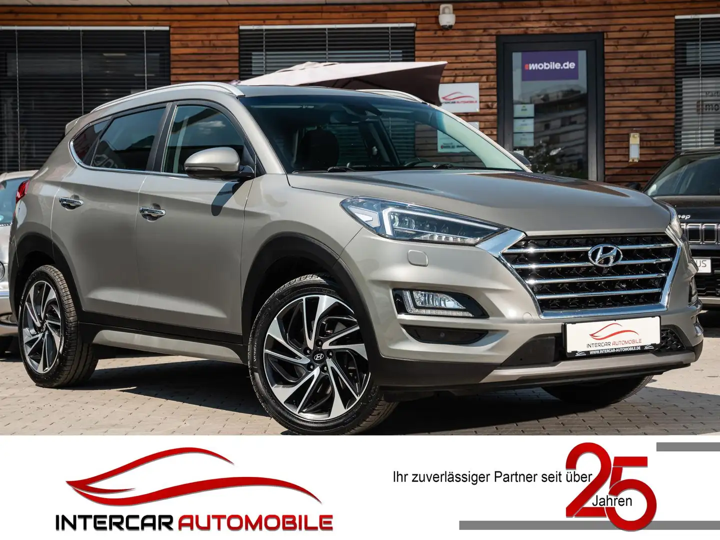Hyundai TUCSON 1.6 TGDI Premium 4WD |Autom|CarPlay|LED Grau - 1