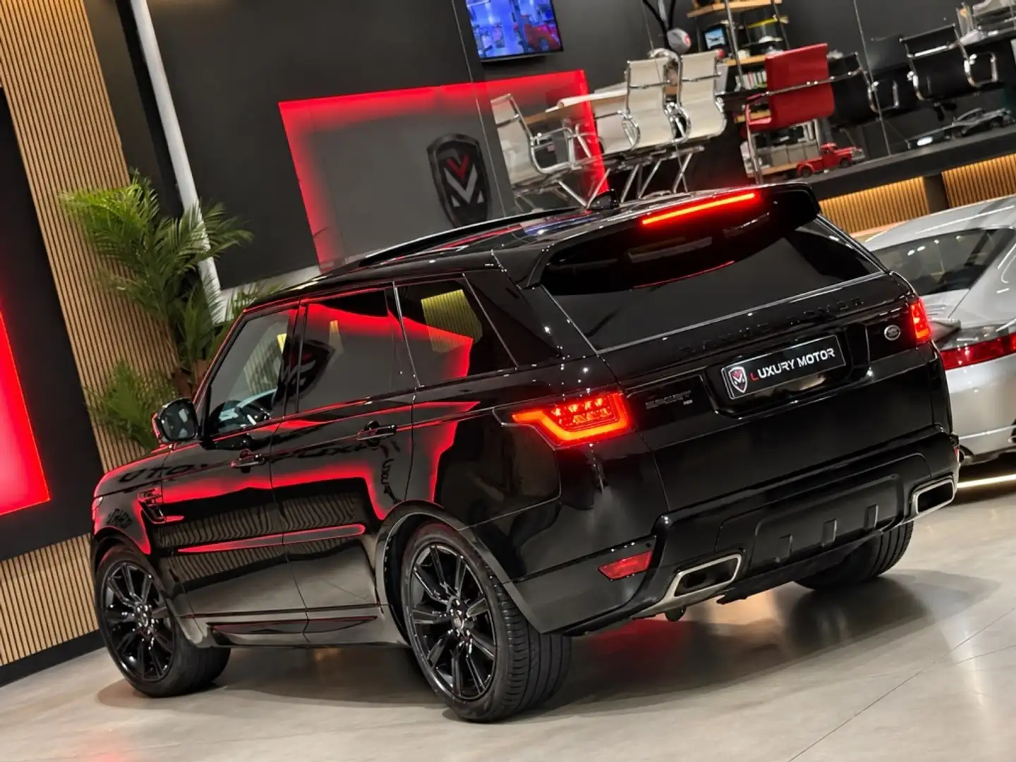 Land Rover Range Rover Sport 3.0D I6 MHEV HSE Aut. 300 Negro - 2
