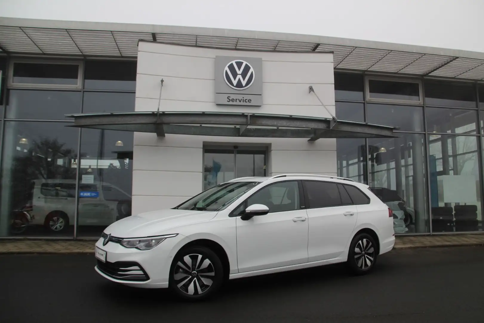 Volkswagen Golf VIII Variant Move 2.0 TDI DSG AHK+Navi+Ganz Blanc - 1