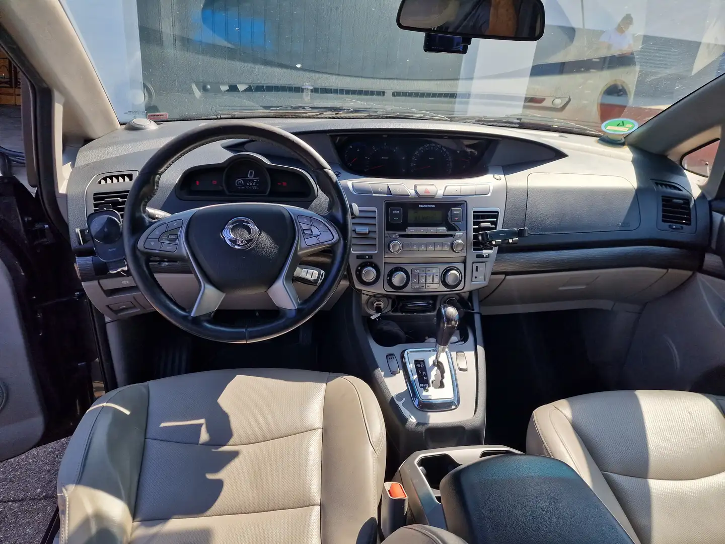 SsangYong Rodius Rodius 2.2 e-XDi220 Automatik Quarz Grigio - 1