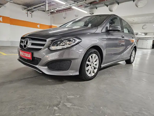 Mercedes-Benz B 180 A-Edition Aut.