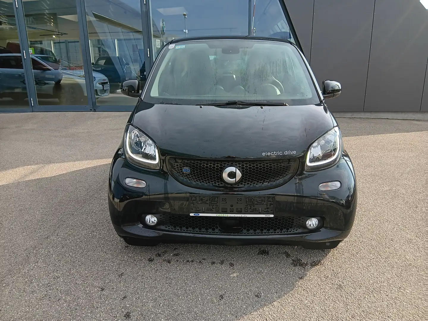 smart forTwo coupe electric drive / EQ 17,6 kWh Schwarz - 2