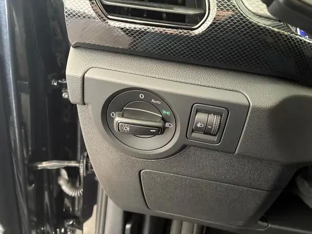 Volkswagen T-Cross view 11