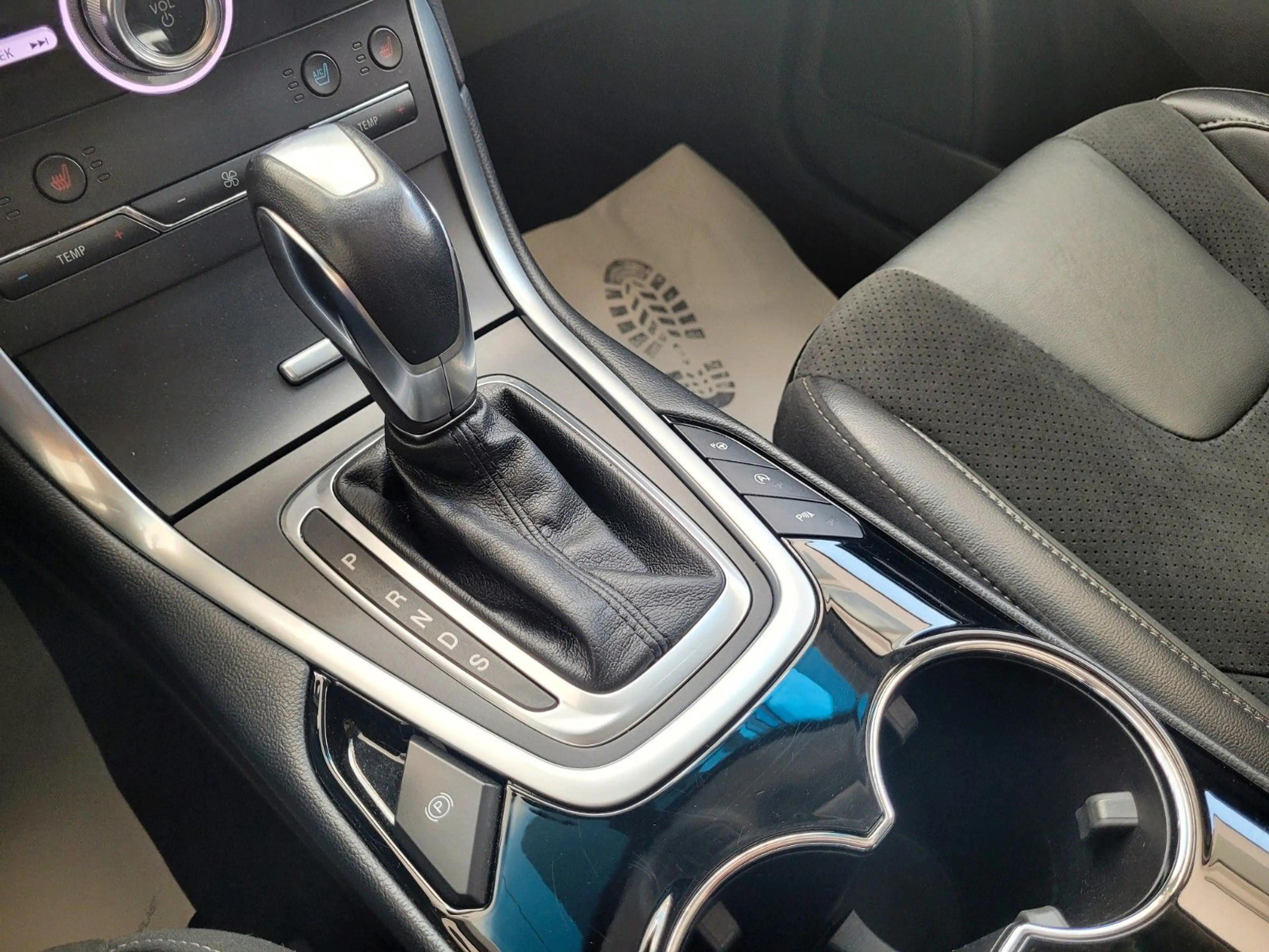 Ford Edge ST-Line 4x4 Aut/Panorama/20"/AHK/2Hd. — photo 14