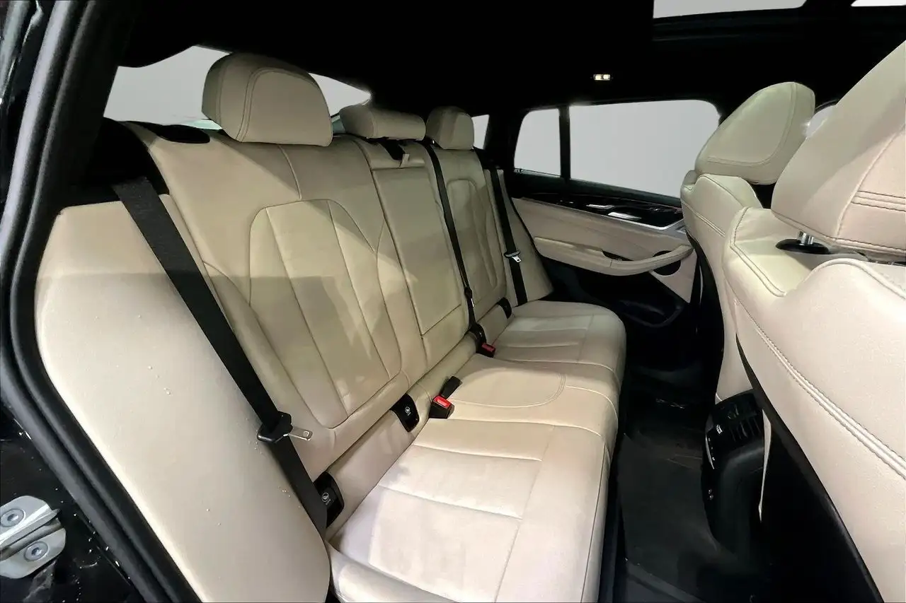 BMW X4 photo BMW X4