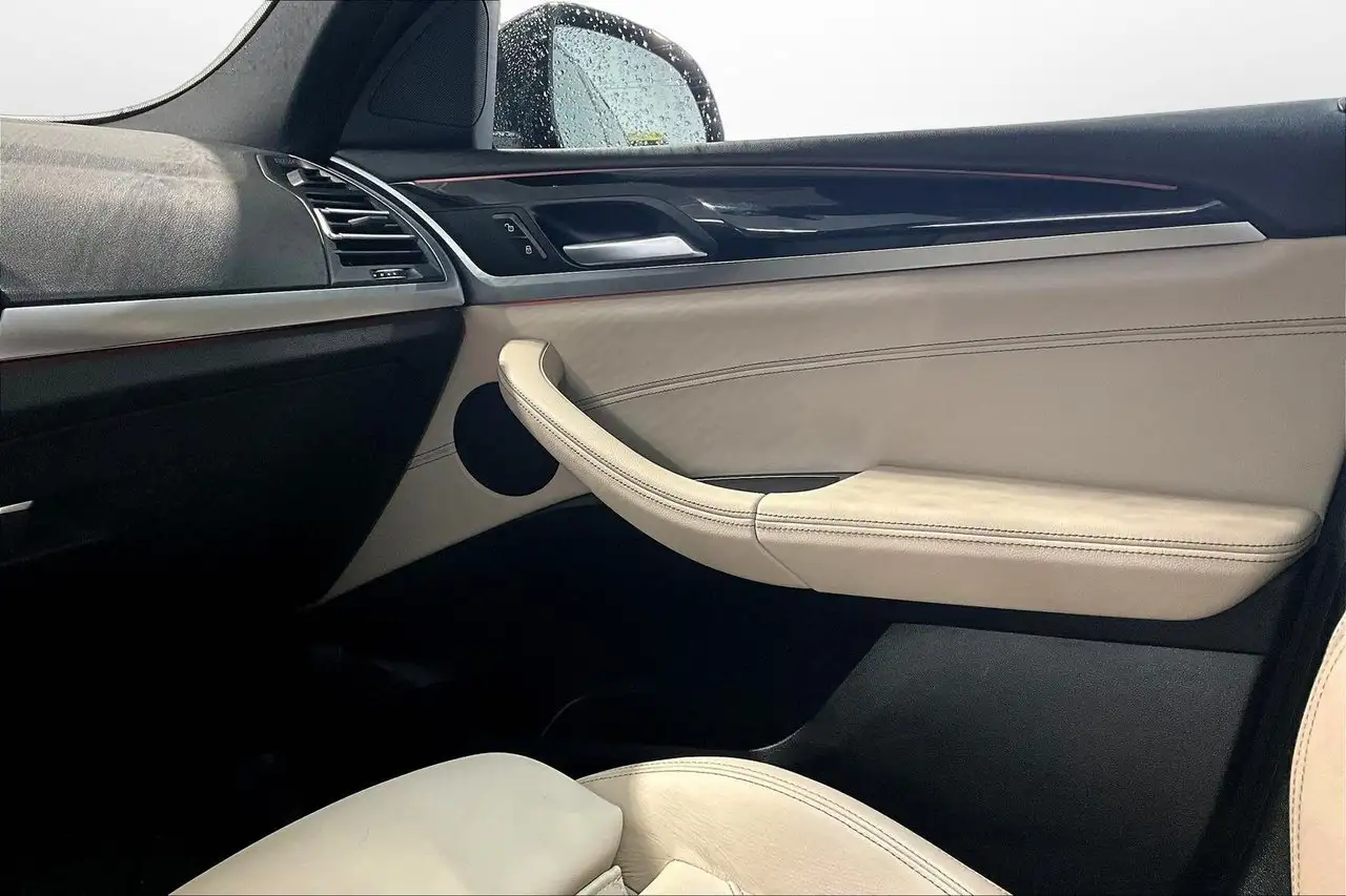 BMW X4 photo BMW X4