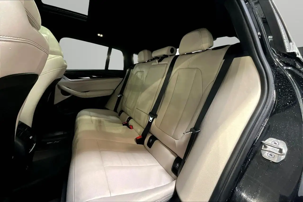 BMW X4 photo BMW X4