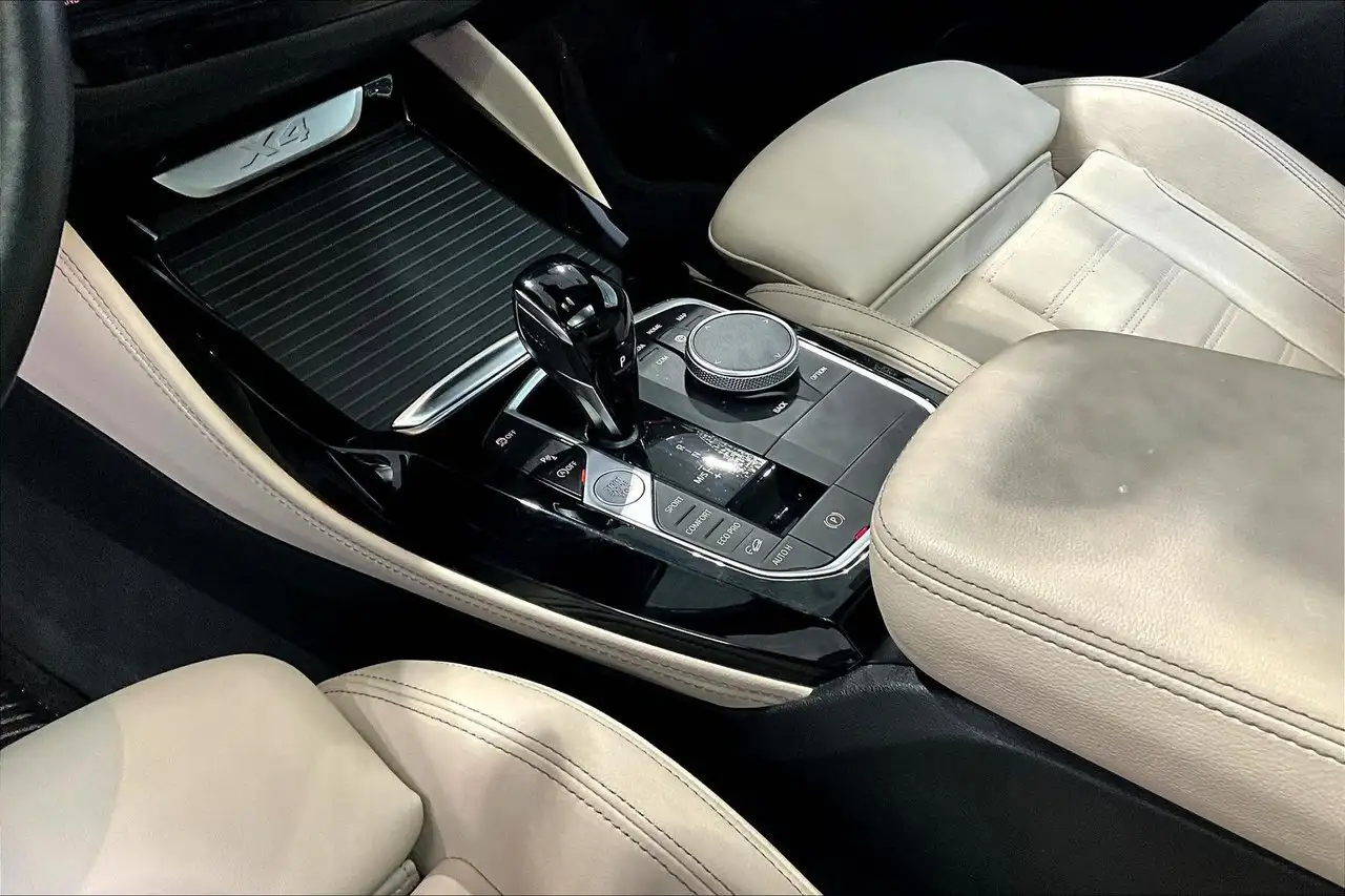 BMW X4 photo BMW X4