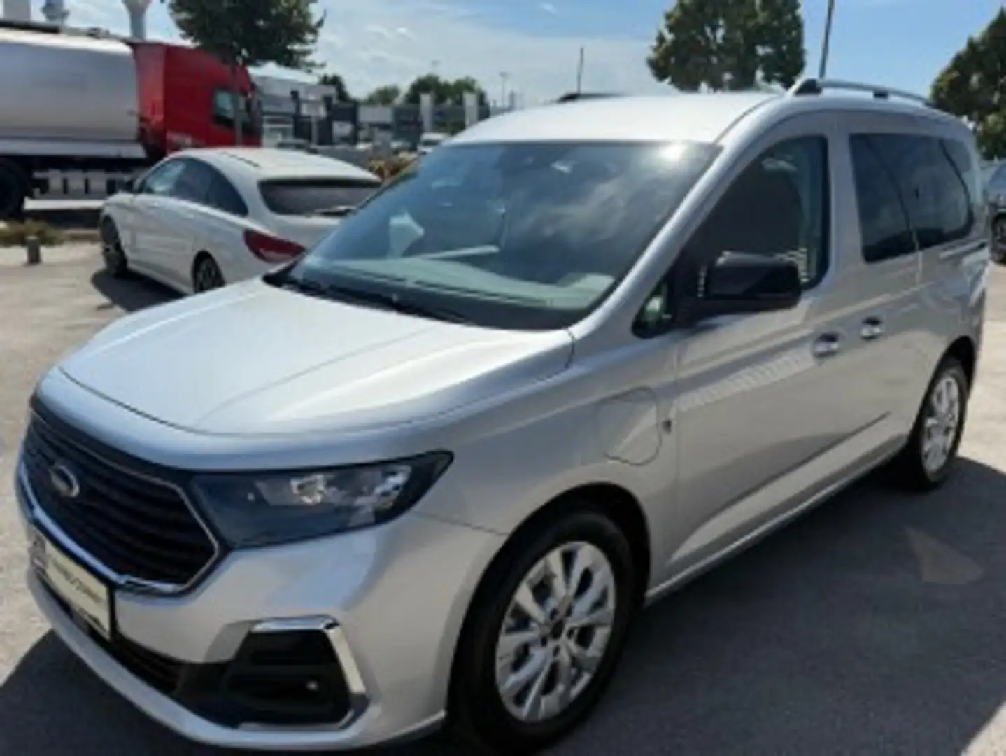 Ford Tourneo Connect 1,5 EcoBoost PHEV L1 Titanium Silber - 2